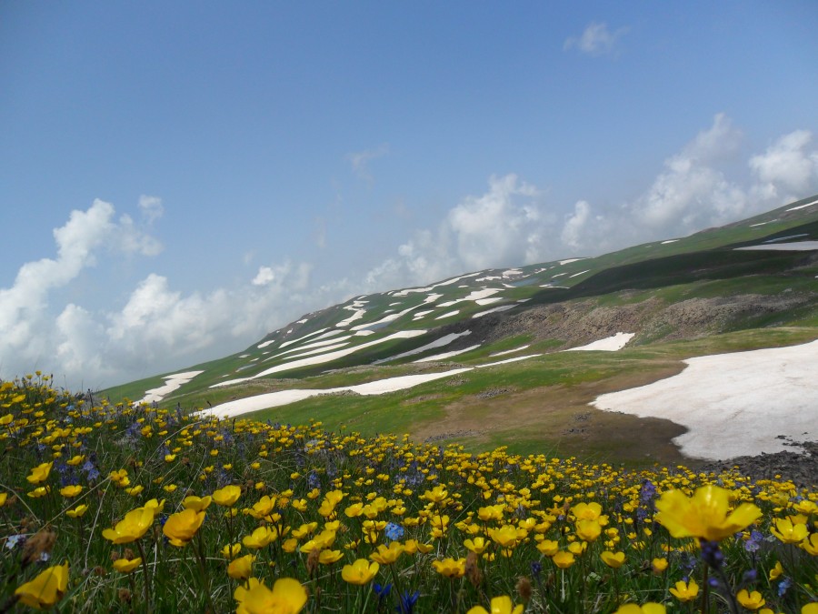 Lake Akna.jpg